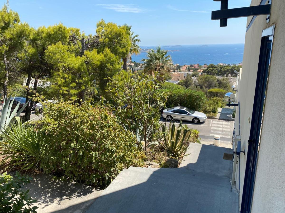 Superbe T2 44M2 - Grande Terrasse Vue Mer Panoramique Exceptionnelle Piscine - Parking Bandol Zewnętrze zdjęcie