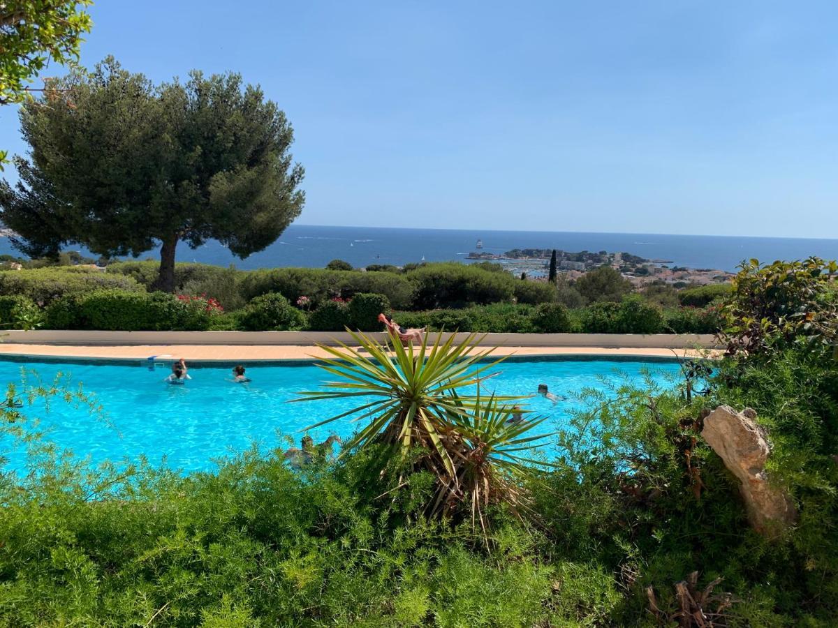 Superbe T2 44M2 - Grande Terrasse Vue Mer Panoramique Exceptionnelle Piscine - Parking Bandol Zewnętrze zdjęcie
