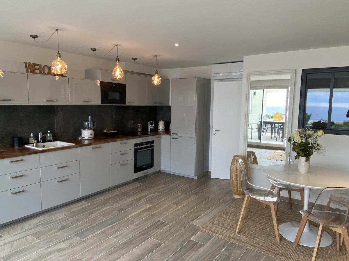 Superbe T2 44M2 - Grande Terrasse Vue Mer Panoramique Exceptionnelle Piscine - Parking Bandol Zewnętrze zdjęcie