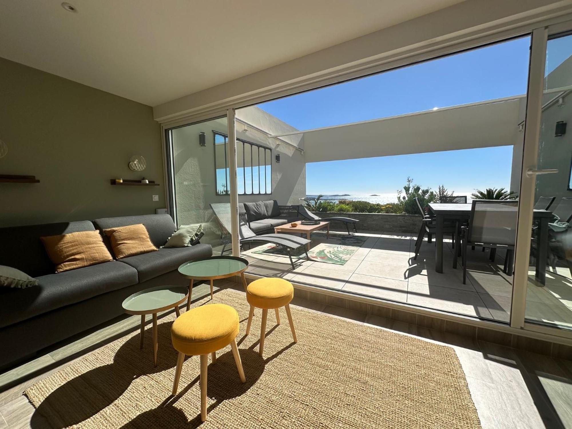 Superbe T2 44M2 - Grande Terrasse Vue Mer Panoramique Exceptionnelle Piscine - Parking Bandol Zewnętrze zdjęcie